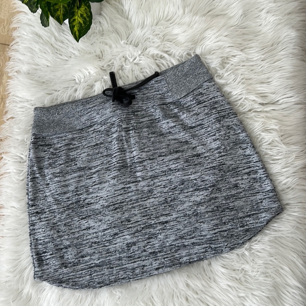 Athleta mini skirt